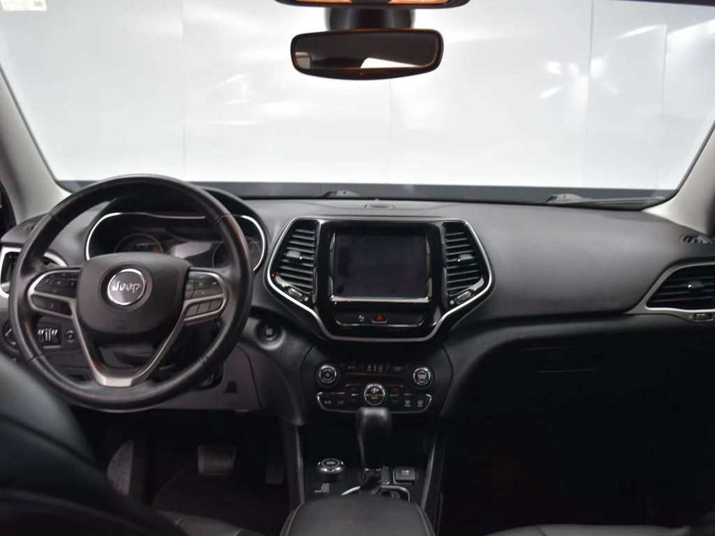 Used 2019 Black Jeep Limited image 24