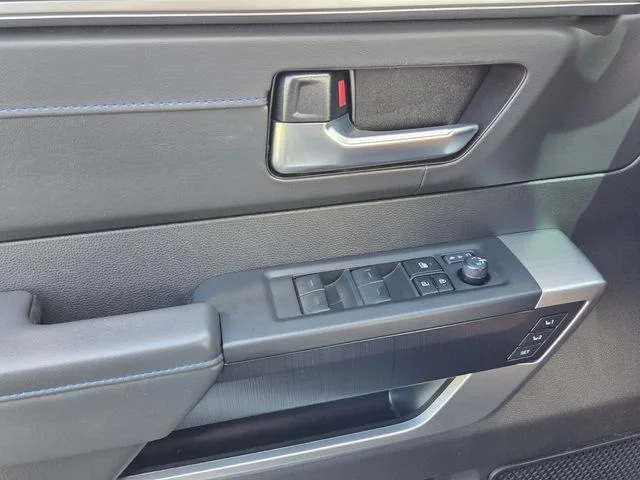 Used 2025 Silver Toyota Platinum image 30