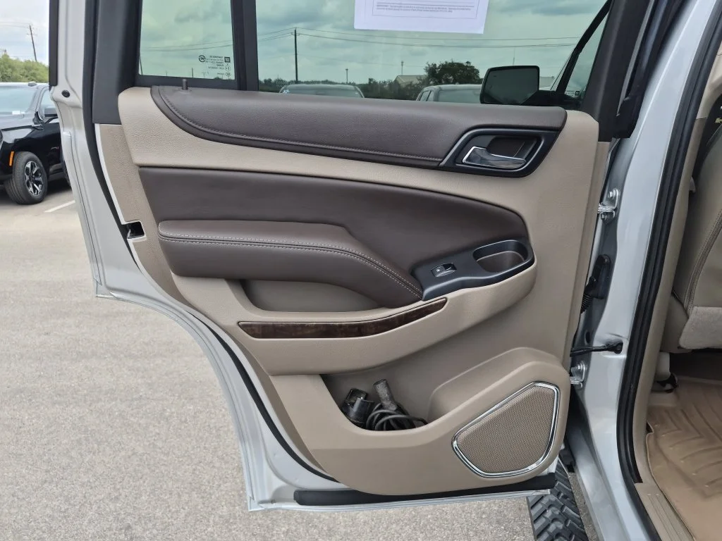 Used 2018 Silver Chevrolet LT image 30