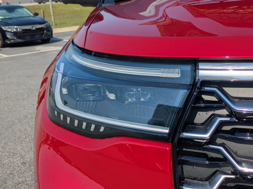 New 2026 Rapid Red Metallic Tinted Clearcoat Ford Platinum image 10