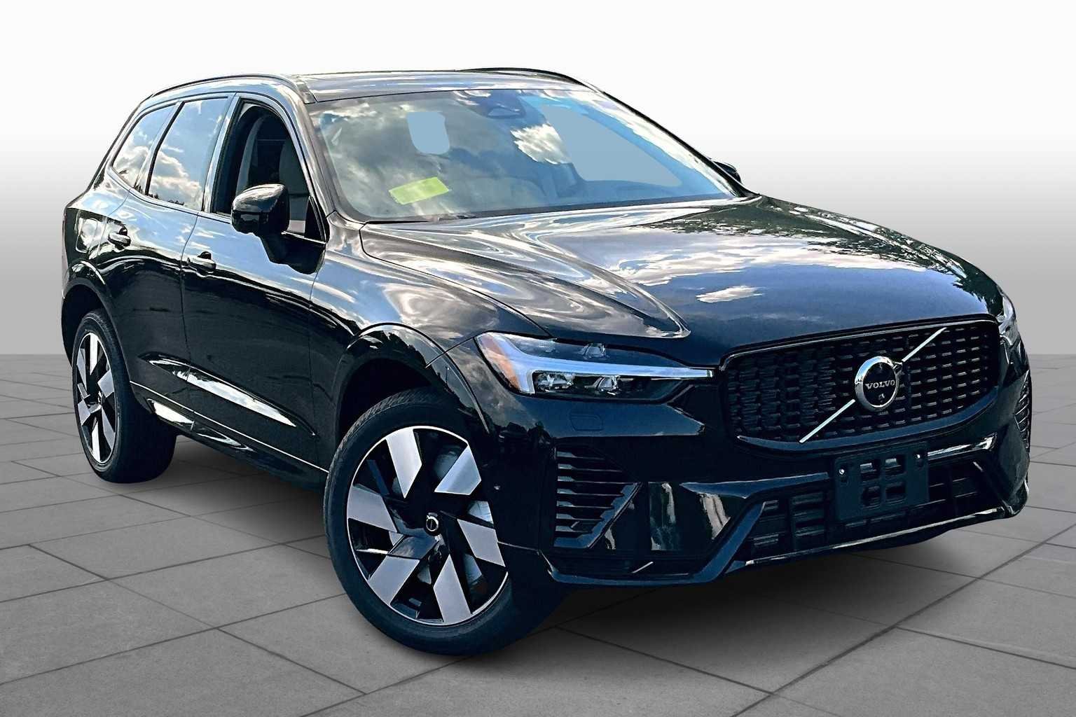 2025 Volvo XC60 Plus - Photo 16