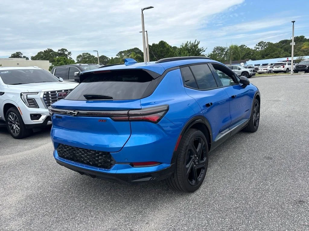 Used 2025 Riptide Blue Metallic Chevrolet RS image 4