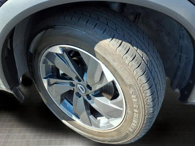 Used 2024 Blue Nissan SV image 10