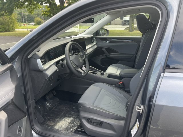 New 2026 Platinum Gray Metallic Volkswagen SE AWD image 11