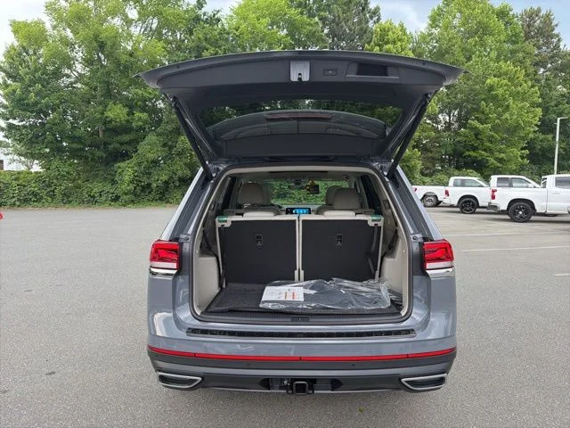 New 2026 Gray Volkswagen 2.0T SE w/Technology image 37