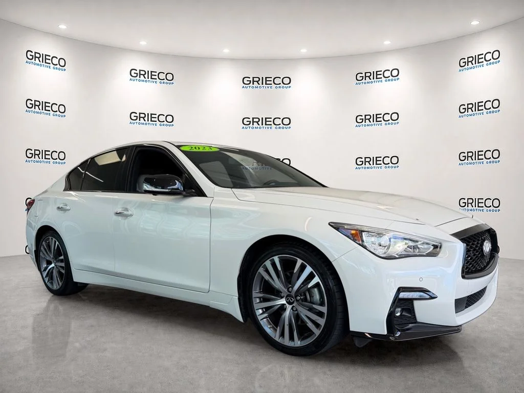 Used 2023 White INFINITI SENSORY image 1