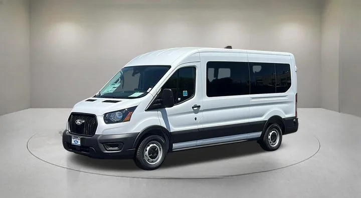 New 2026 Oxford White Ford Passenger Van XL image 2