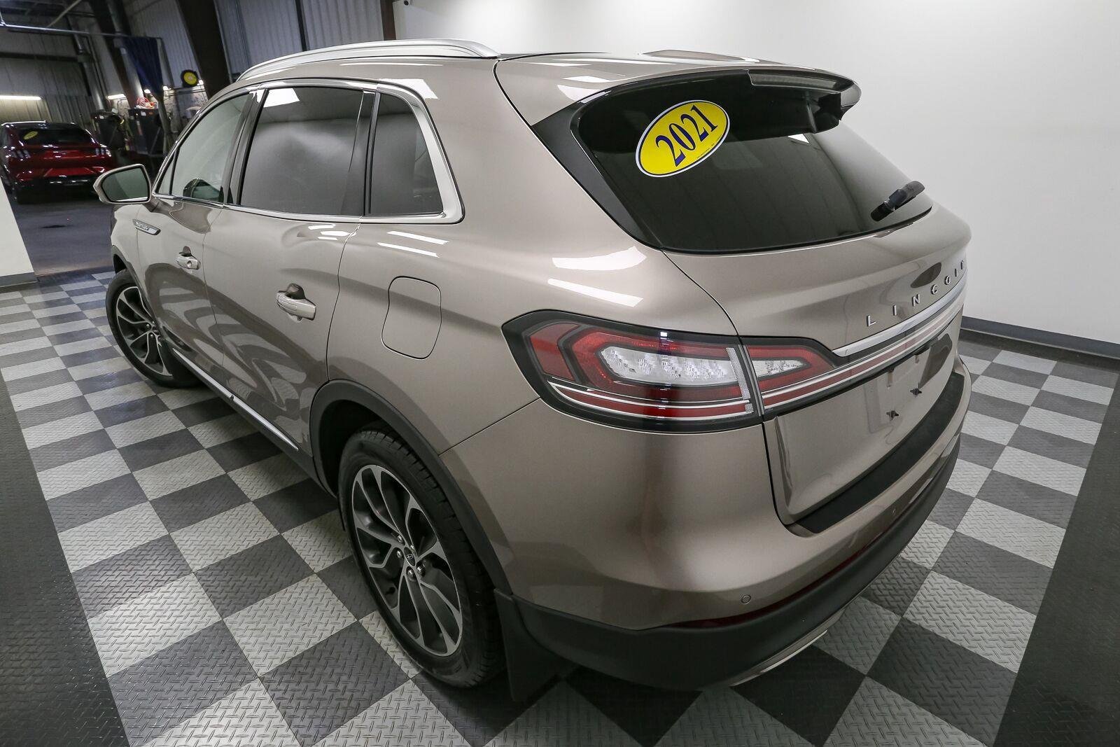 Used 2021 Iced Mocha Lincoln Reserve image 10