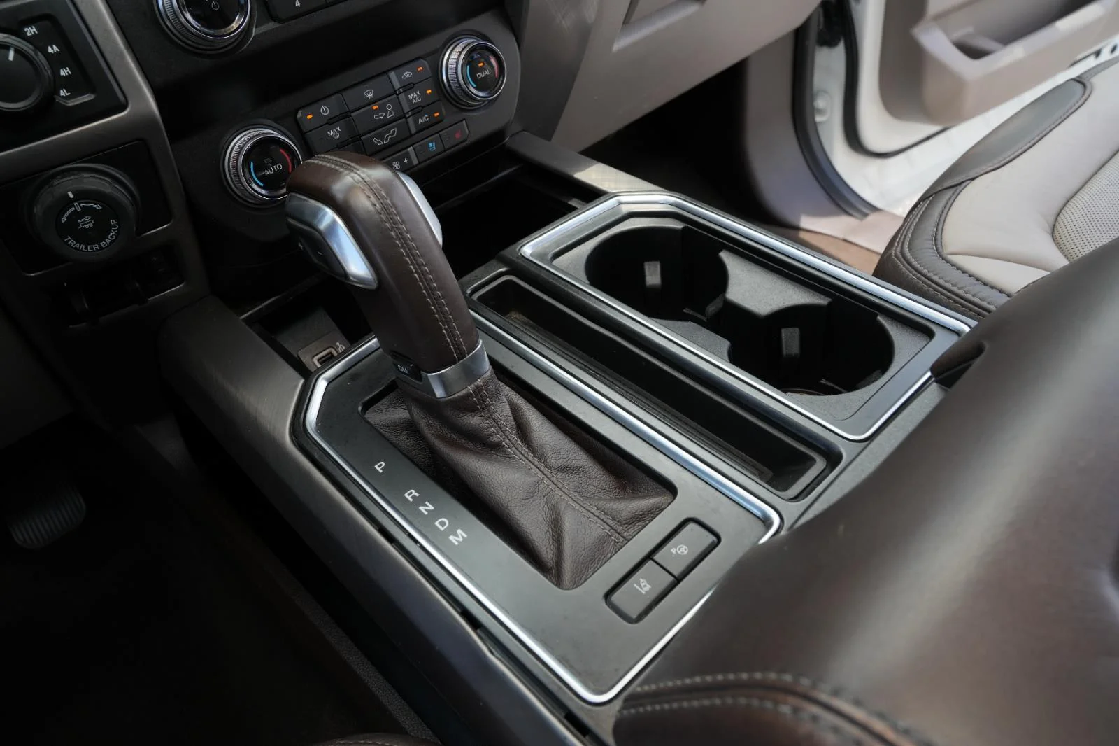 Used 2020 White Ford Limited image 29
