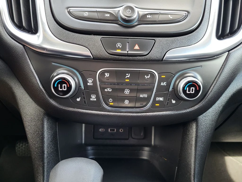 Used 2024 Summit White Chevrolet LT image 15