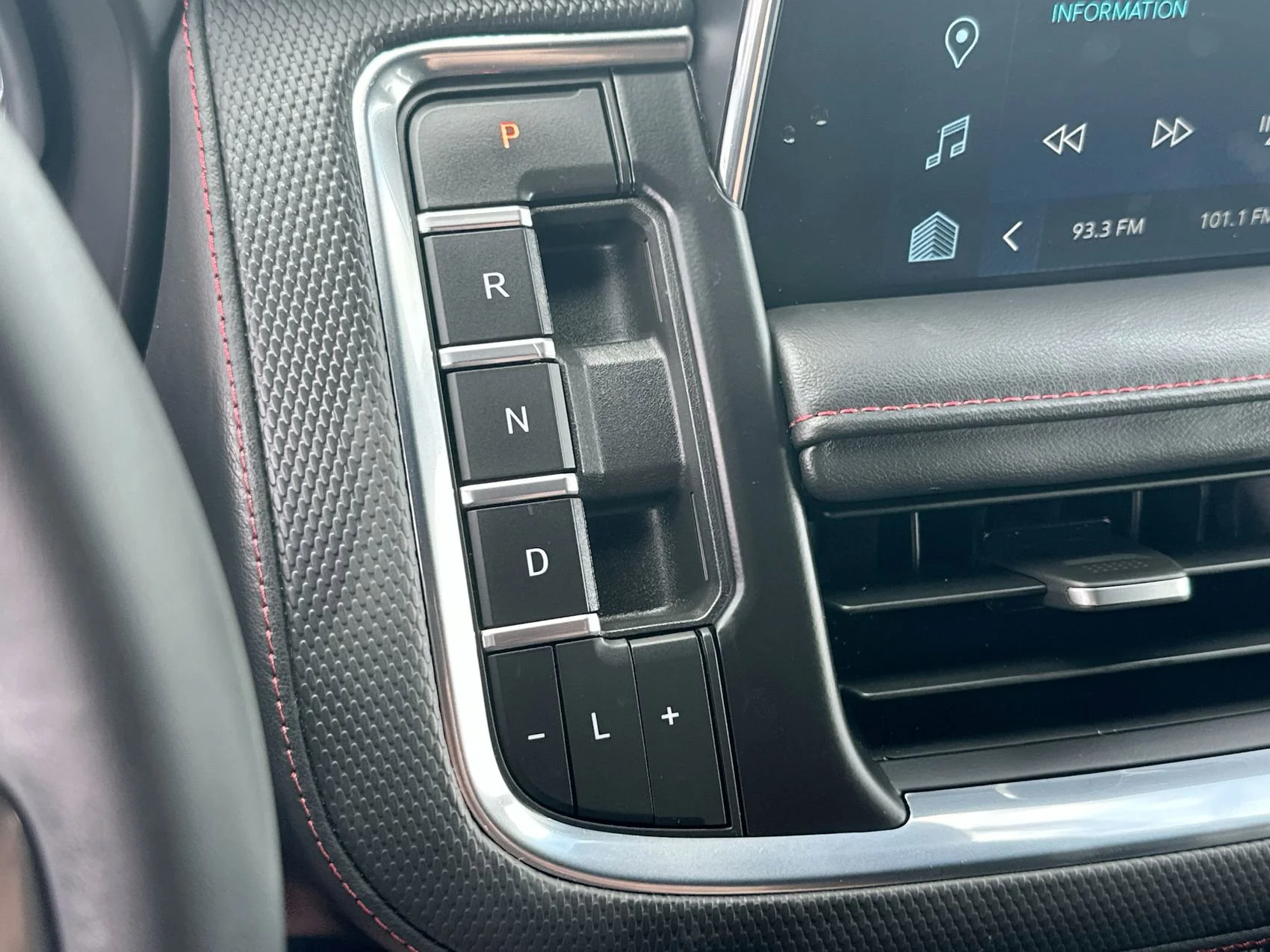 Used 2023 Sterling Gray Metallic Chevrolet RST image 20