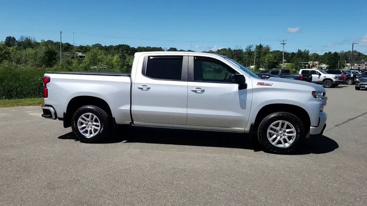 Used 2021 Silver Ice Metallic Chevrolet RST image 9
