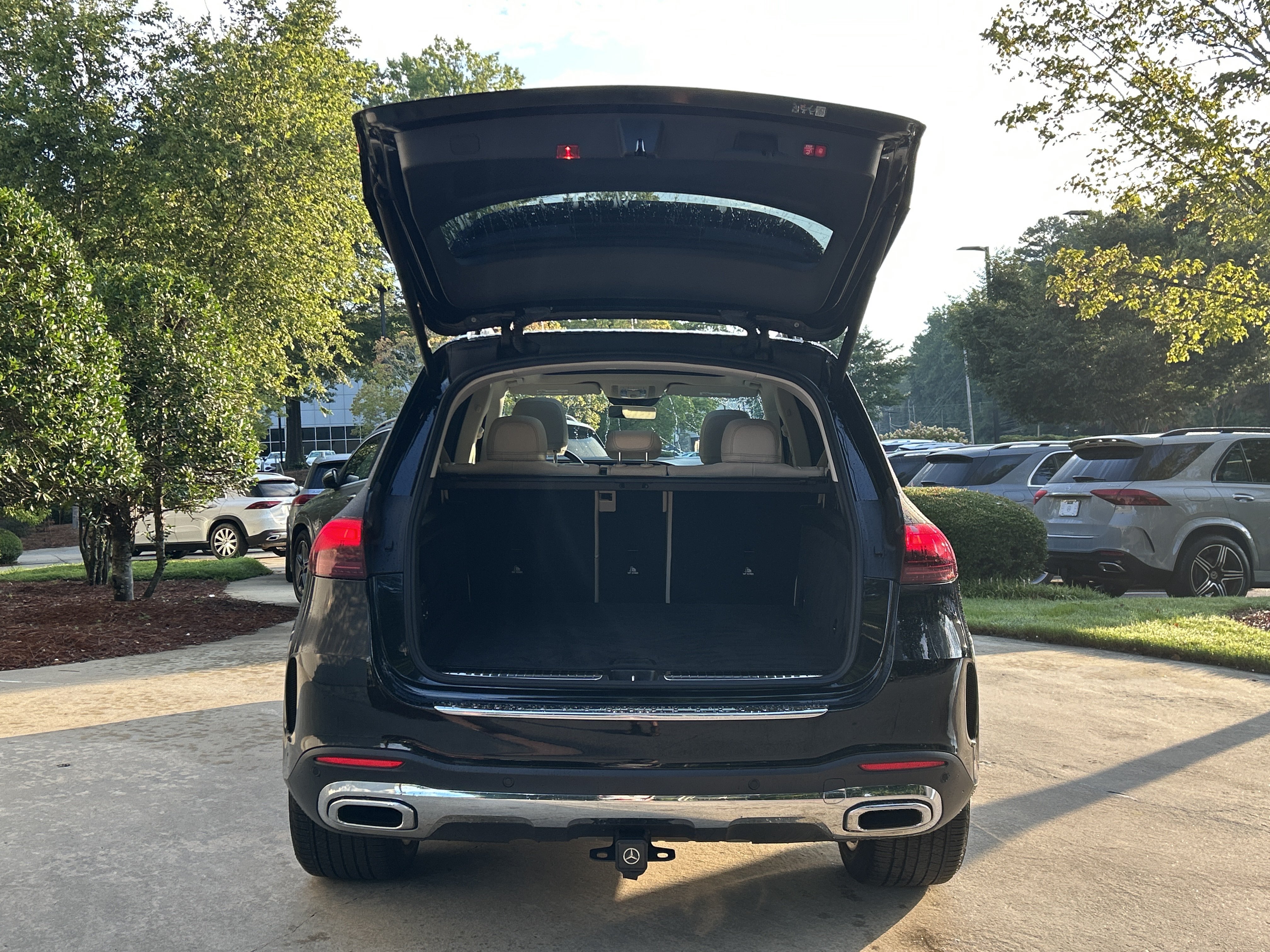 Certified Used 2024 Black Mercedes-Benz GLE 350 4MATIC® SUV image 9