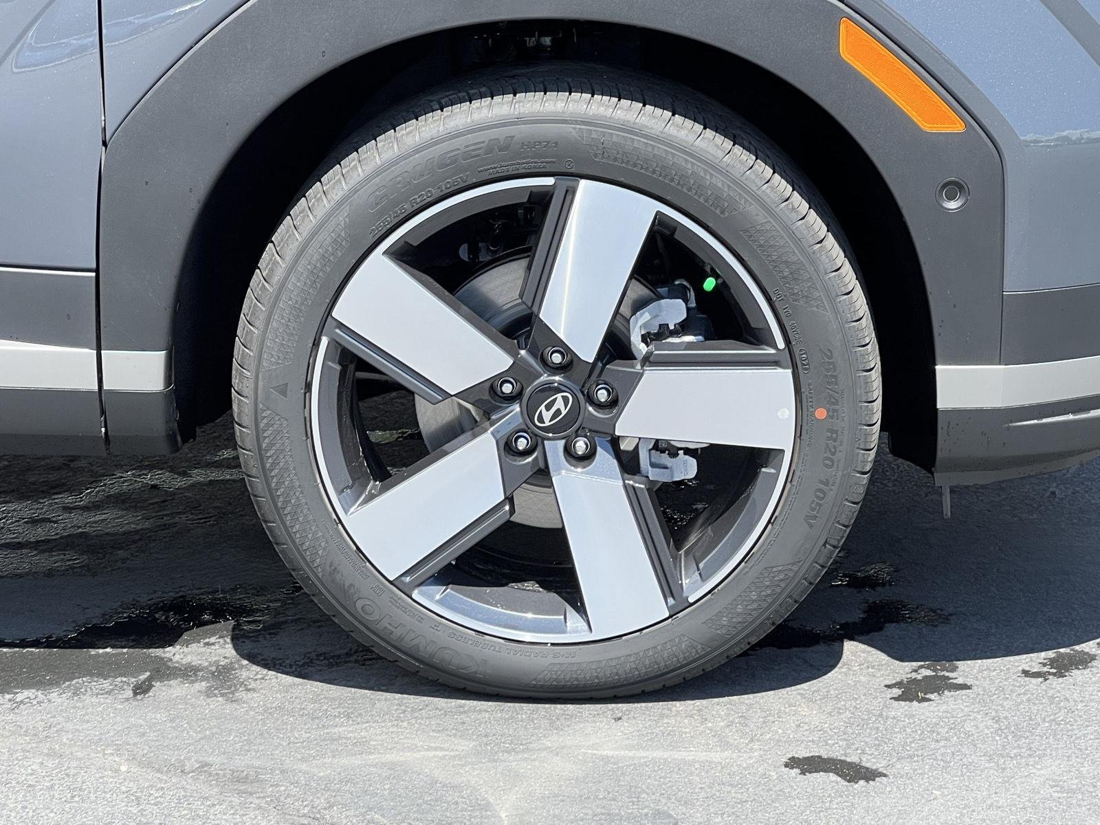 New 2026 Ecotronic Gray Hyundai Limited 6P image 16