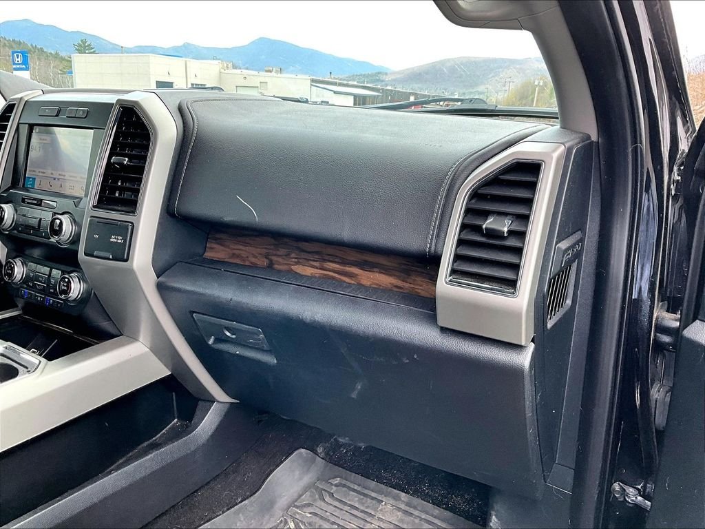 Used 2019 Agate Black Metallic Ford Lariat image 13