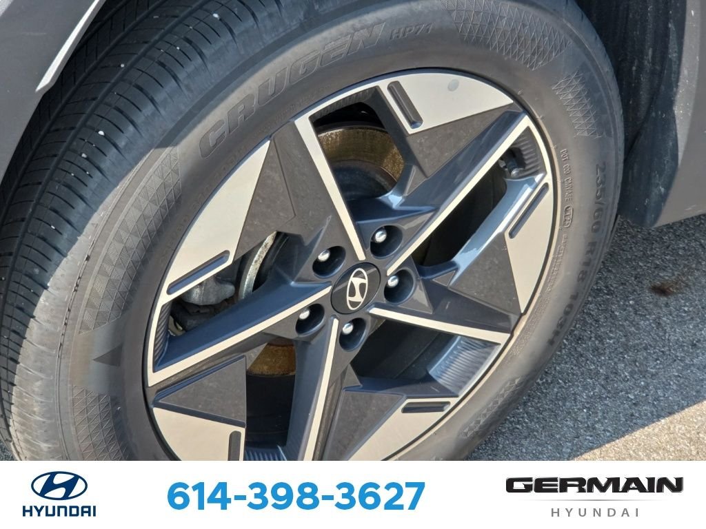 Used 2025 Black Hyundai SEL image 13