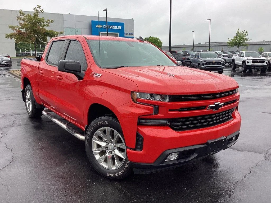 Used 2022 Red Hot Chevrolet RST image 7
