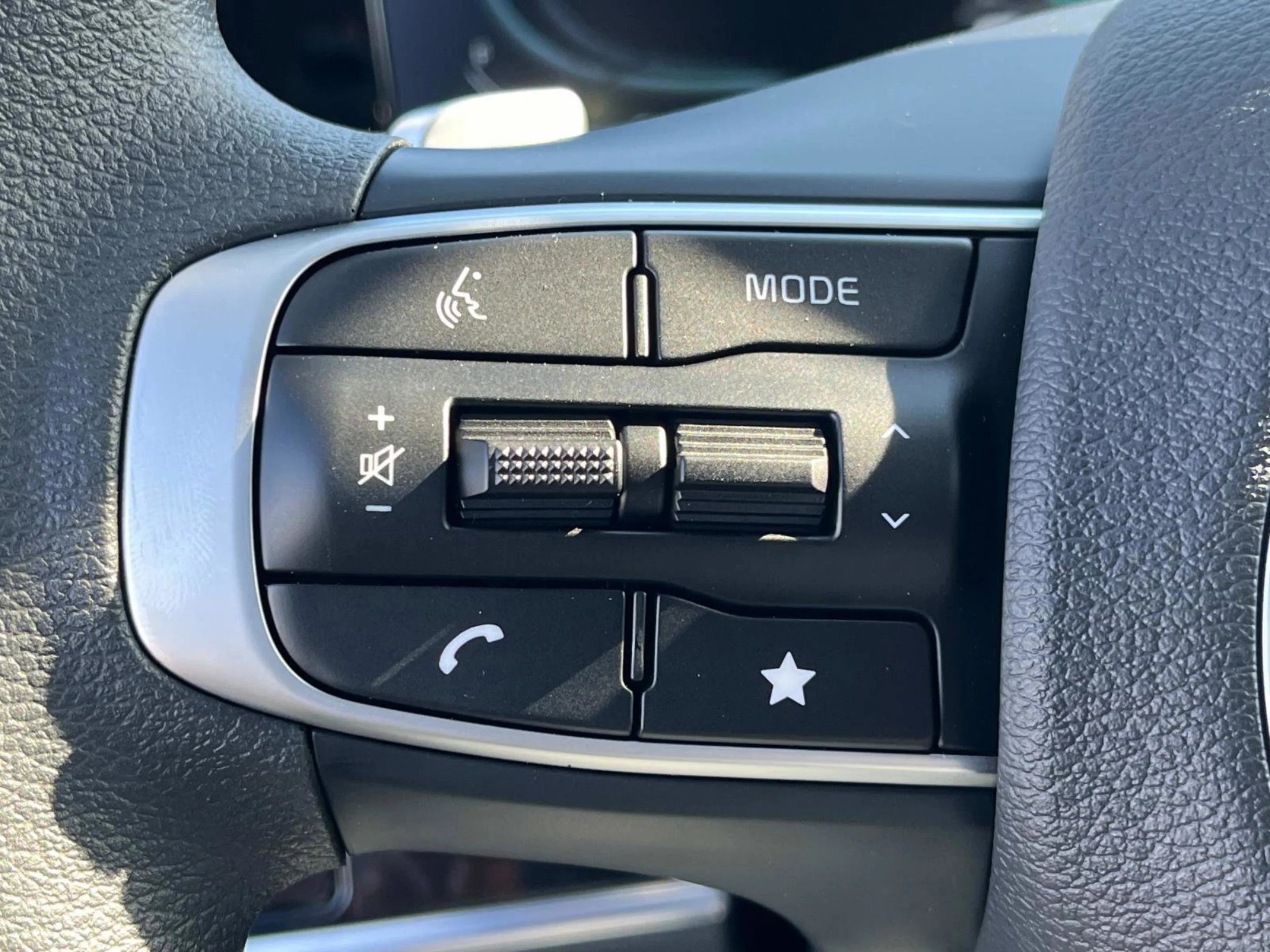 2025 Kia Sportage LX Hybrid - Photo 25