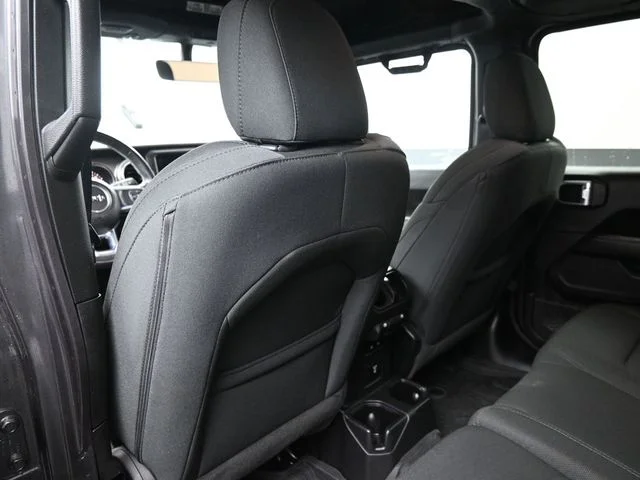 Used 2022 Gray Jeep Unlimited Sahara image 16