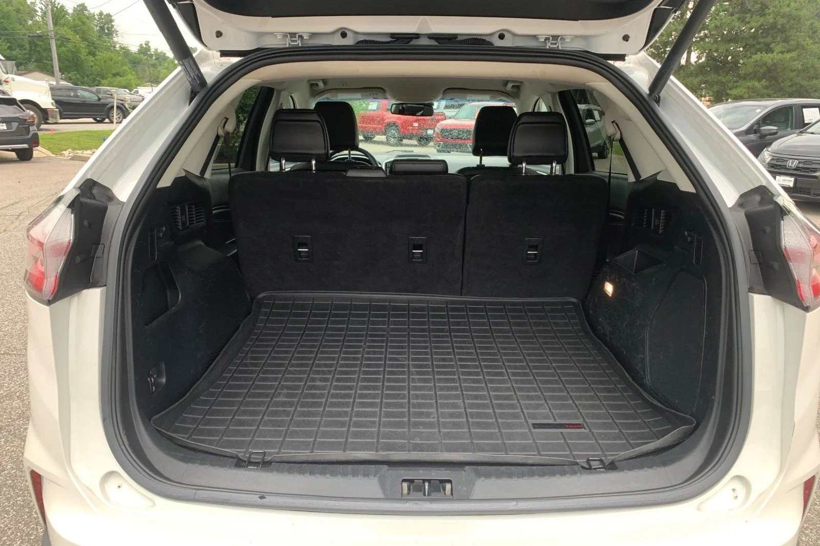 Used 2020 White Ford Titanium image 18