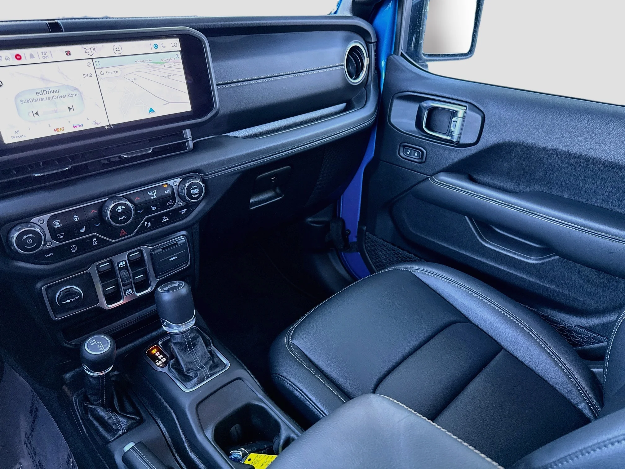 Certified Used 2025 Hydro Blue Pearlcoat Jeep Sahara image 24
