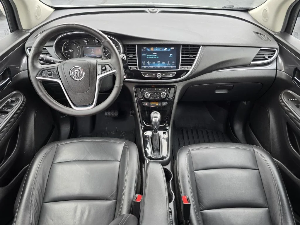 Used 2020 Summit White Buick Essence image 10