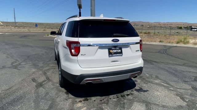 Used 2017 White Ford XLT image 7