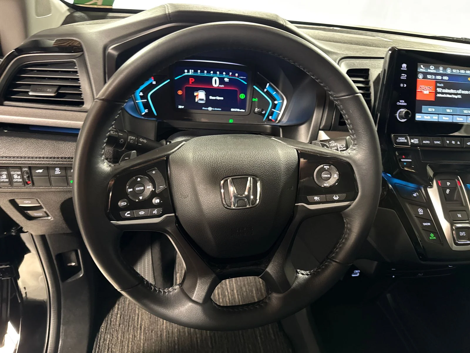 2023 Honda Odyssey Touring - Photo 18