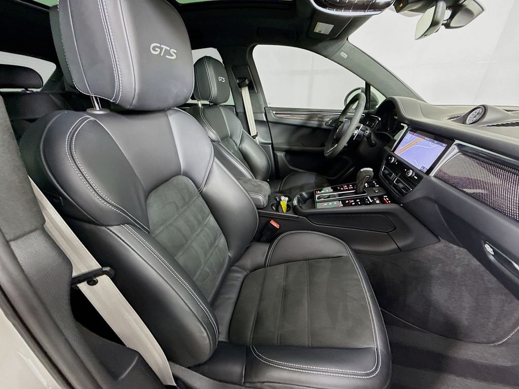 Used 2023  Porsche GTS image 30