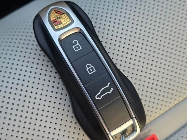 2025 Porsche Cayenne S E-Hybrid - Photo 35