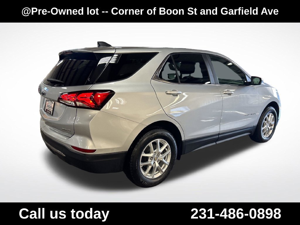 Used 2022 SILVER ICE METALLIC Chevrolet LT image 5