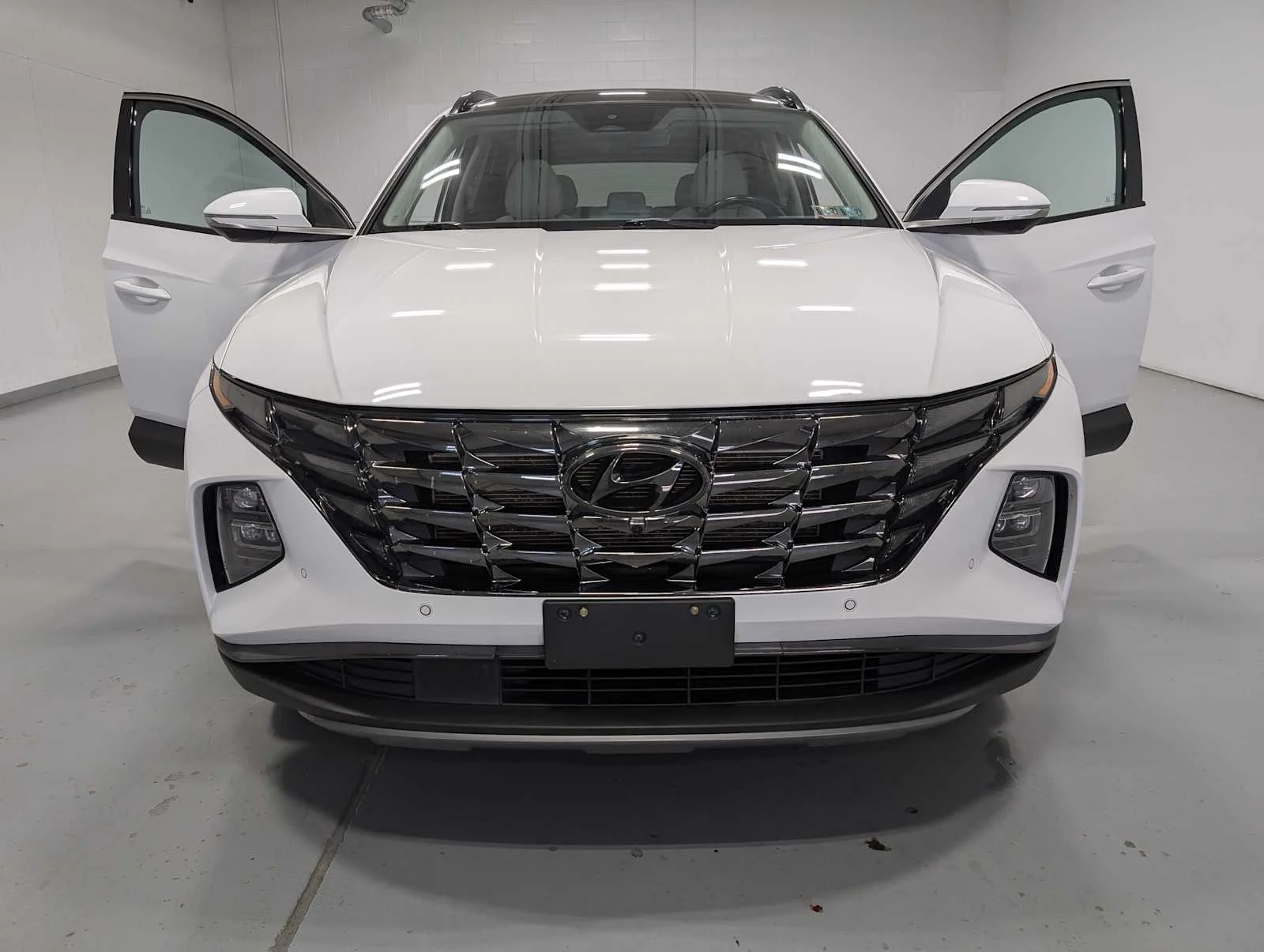 Used 2023 Serenity White Pearl Hyundai Limited image 15