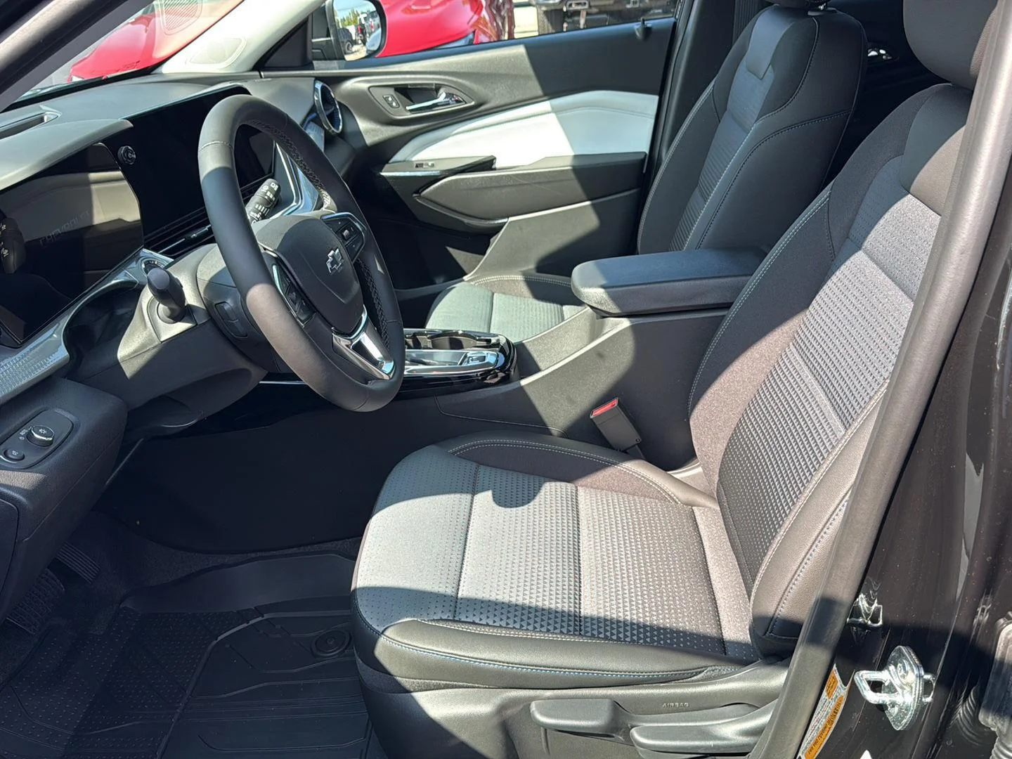2026 Chevrolet Trax LT - Photo 10