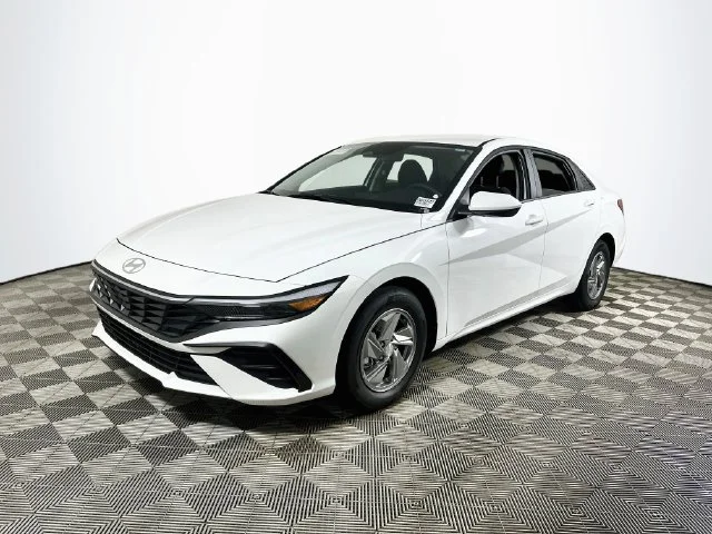 New 2026 White Hyundai SE image 7