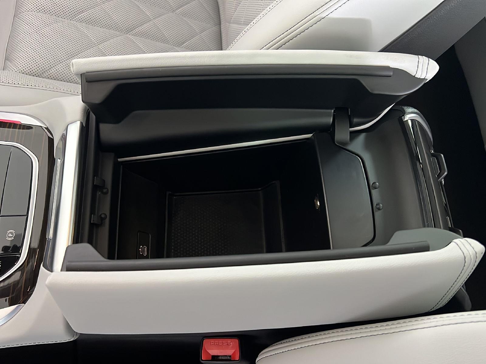 New 2026 Alpine White BMW xDrive40i image 19