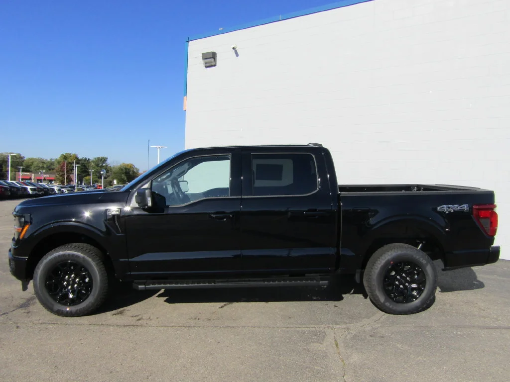 New 2026 Black Ford XLT image 4