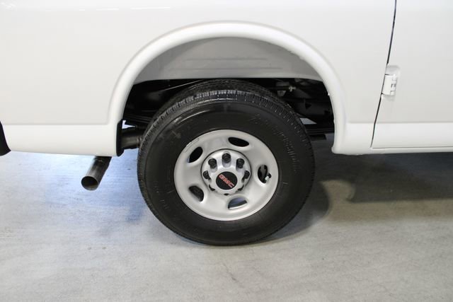 New 2026 Summit White GMC Work Van image 34