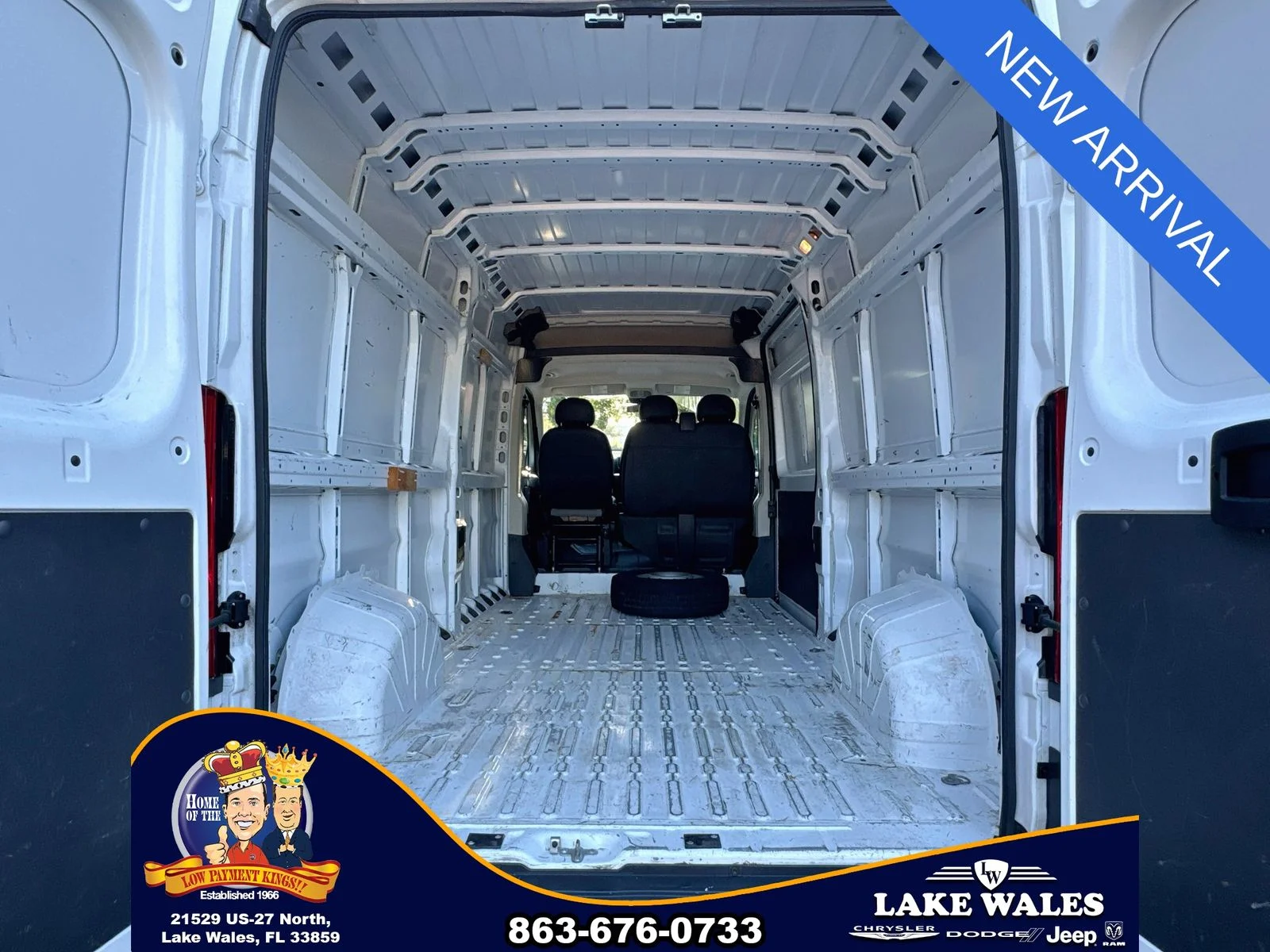 Used 2016 White Ram High Roof image 21