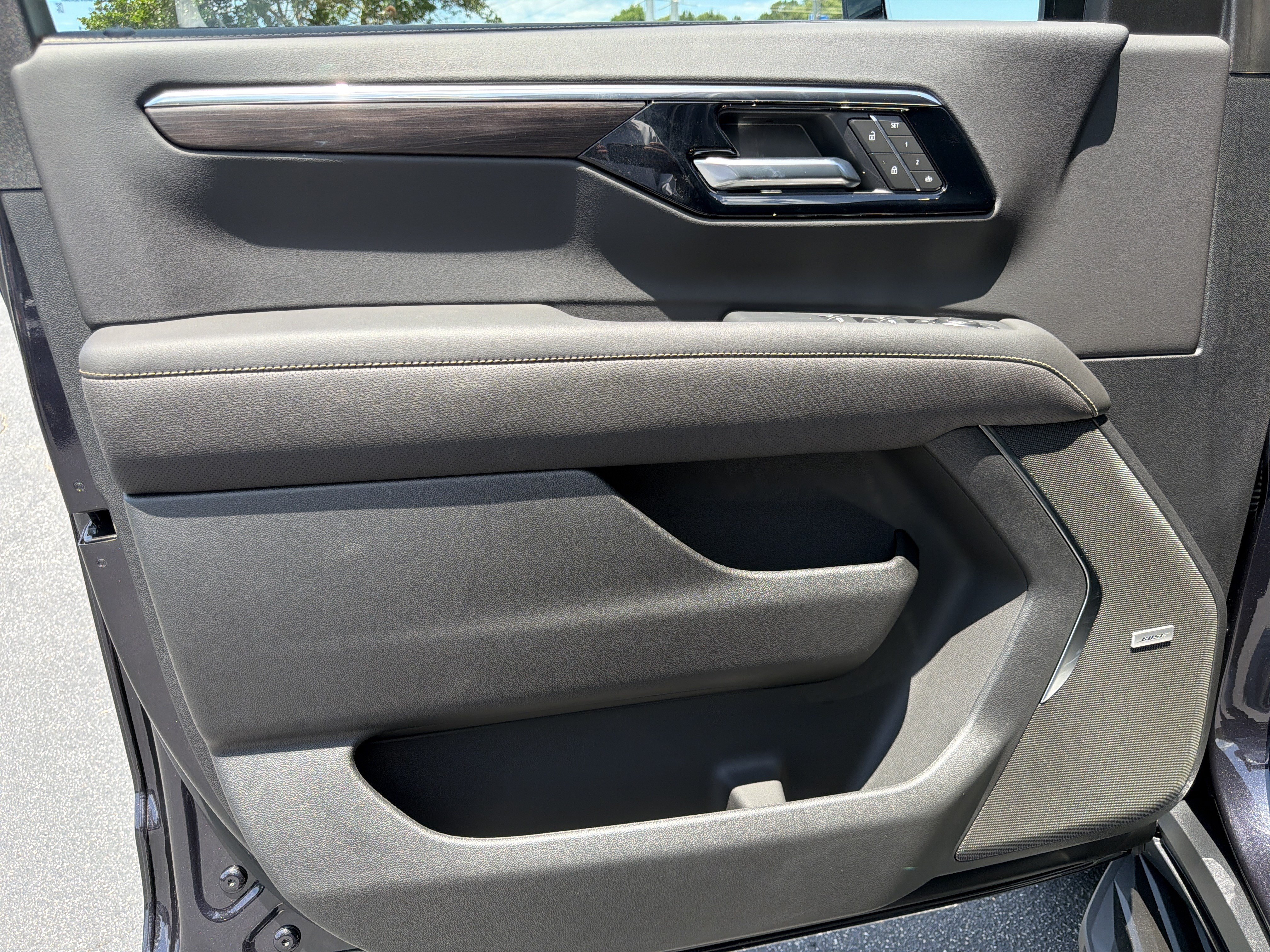 New 2026 Dark Ash Metallic Chevrolet Premier image 10