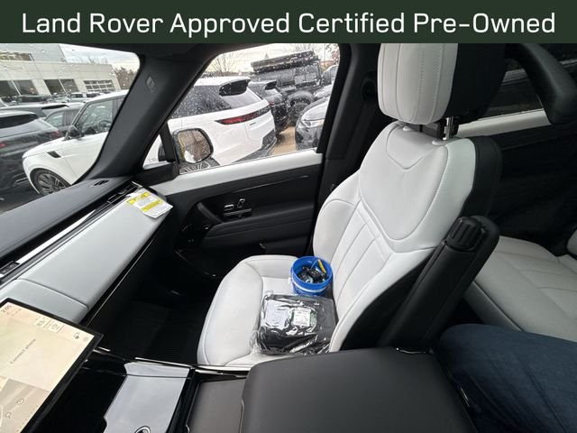 Certified Used 2026 Fuji White Land Rover Dynamic SE image 3