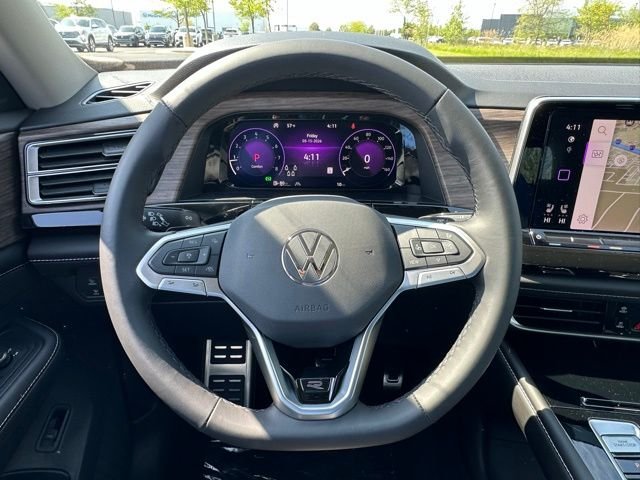 New 2026 Deep Black Pearl Volkswagen 2.0T SEL Premium R-Line image 38
