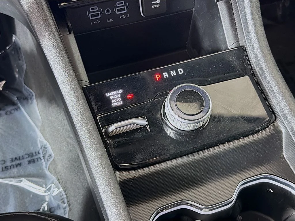 Used 2024 Metallic Jeep Limited image 41