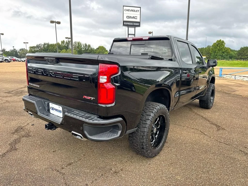 Used 2023 Black Chevrolet RST image 11
