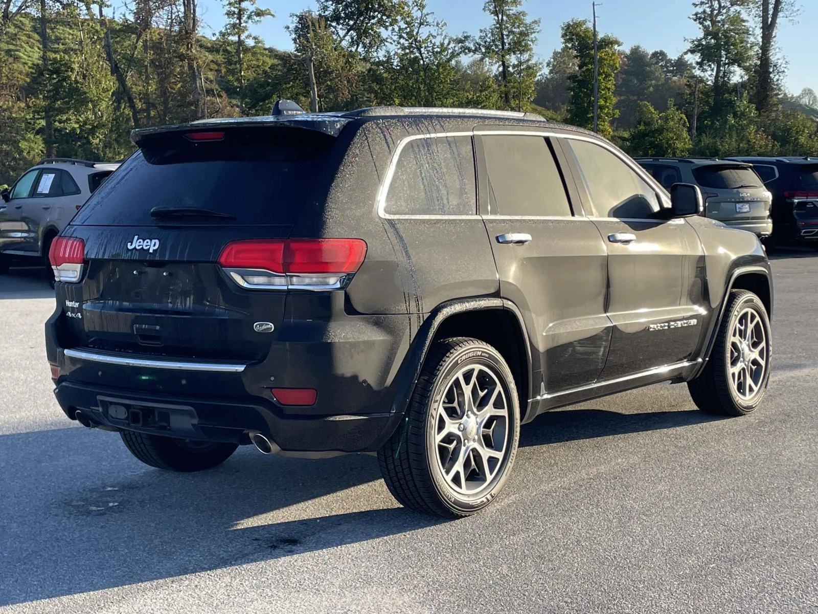 Used 2020 Diamond Black Crystal Pearlcoat Jeep Overland image 29