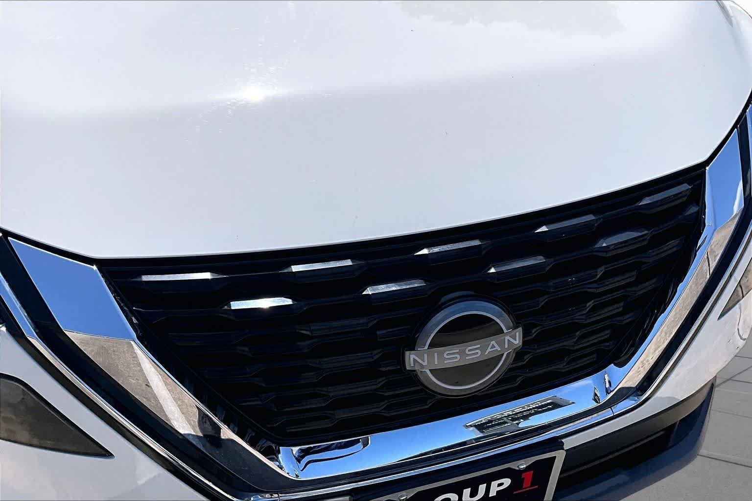 Used 2023 Glacier White Nissan S image 26