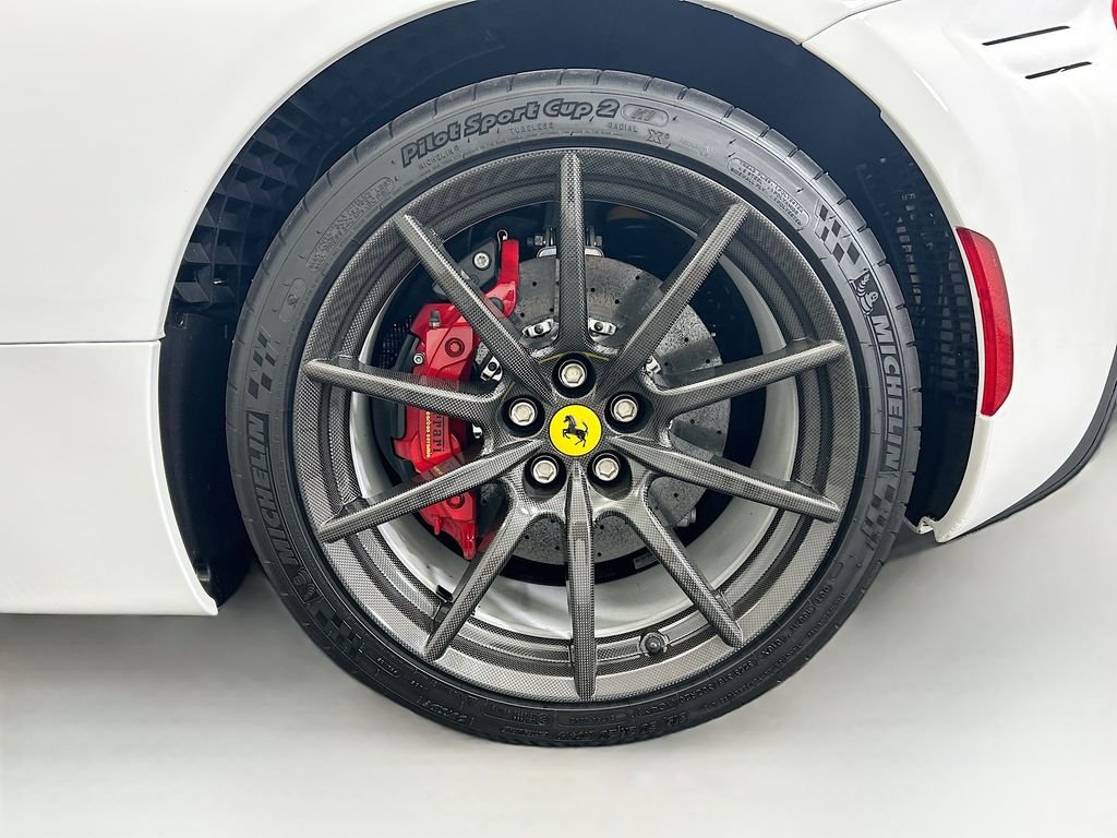 Used 2023 Bianco Avus Ferrari  image 27