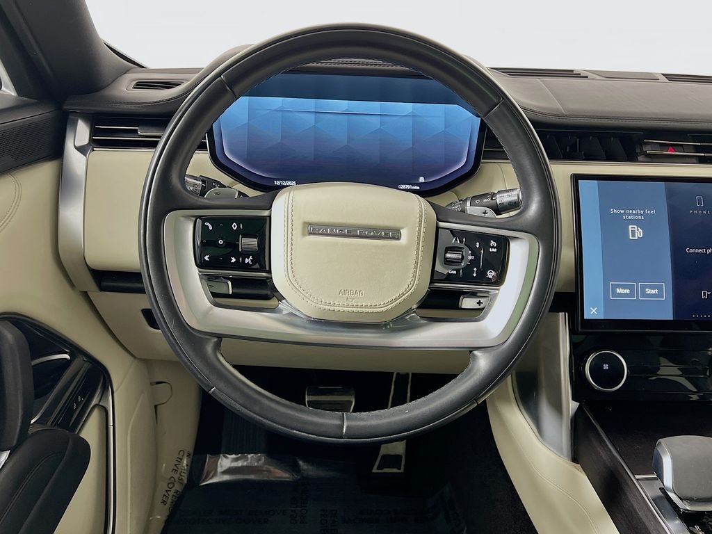Used 2022 Fuji White Land Rover SE image 11