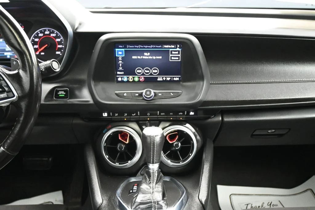 Used 2023 Gray Chevrolet 1LT image 19