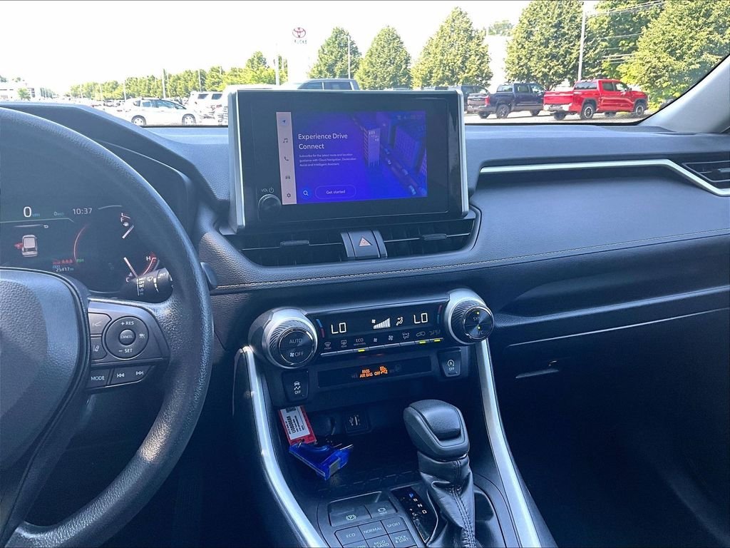 Used 2025 White Toyota XLE image 18