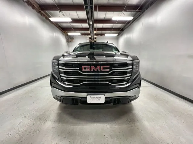 New 2026 Onyx Black GMC SLT image 3